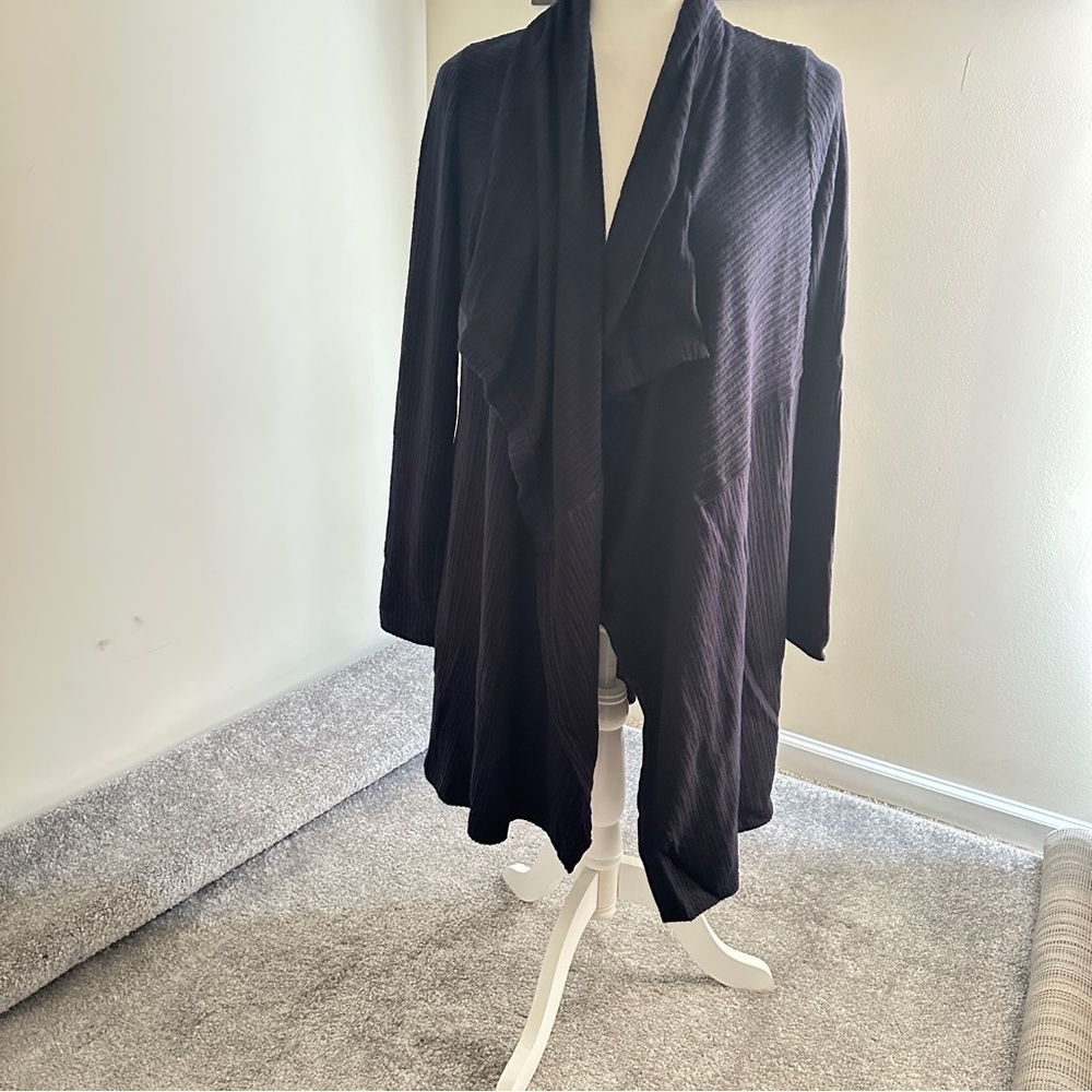 👉 H by Bordeaux Ribbed Waterfall Cardigan – Size XS